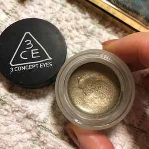Korean brand ‘3ce’ eye shadow